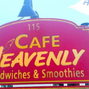 'Café Heavenly on Wheels' Food Truck